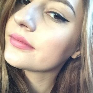 Meet your Posher, Leilani